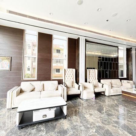 Hotel Tbs In 普里 外观 照片